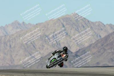 media/Dec-01-2025-Moto Forza (Mon) [[2daa91e15f]]/1-Advanced Group/Session 4 Turn 9/